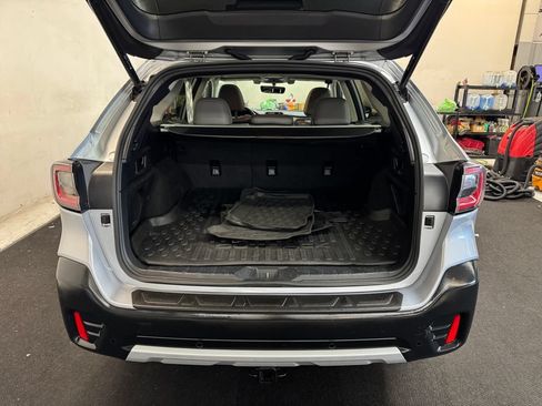 Used 2021 Subaru Outback Limited AWD/4WD image 6