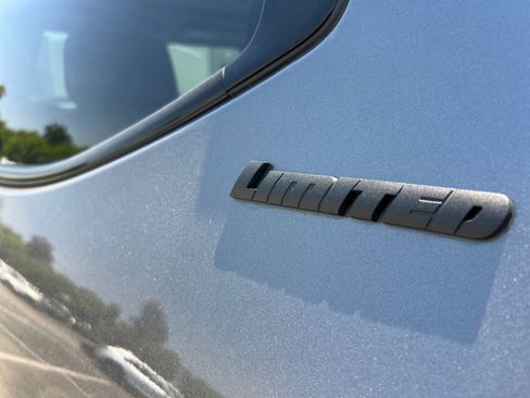 Used 2024 Toyota Tundra Limited image 28