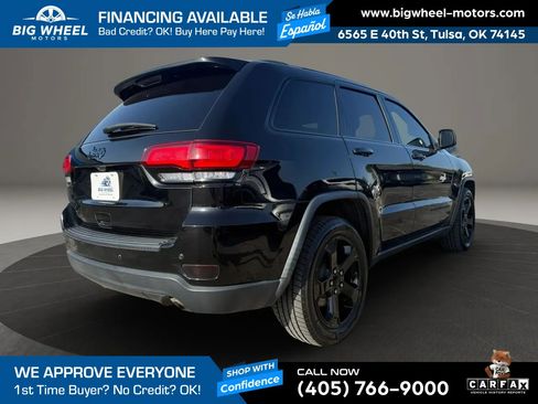 Used 2019 Jeep Grand Cherokee Laredo RWD image 5