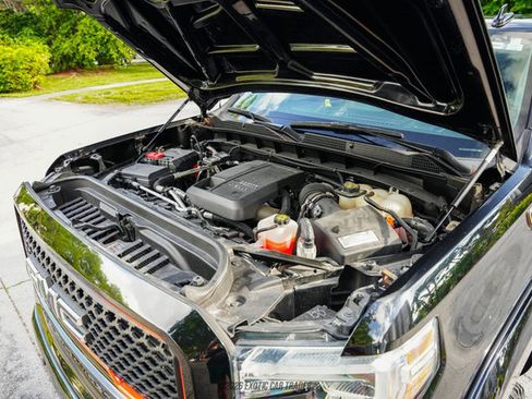 Used 2021 GMC Sierra 1500 SLT w/ SLT Premium Plus Package image 16