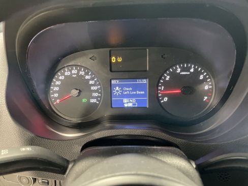 Used 2019 Mercedes-Benz Sprinter 144 image 36