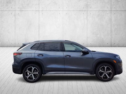 New 2025 Volkswagen Tiguan SE