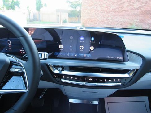 New 2025 Cadillac Lyriq Luxury image 9