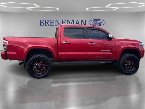 Used 2016 Toyota Tacoma Limited w/ Towing Package AWD/4WD image 4