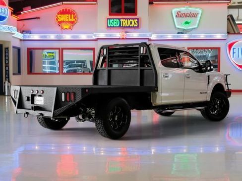 Used 2020 Ford F350 Lariat w/ Lariat Value Package AWD/4WD image 3
