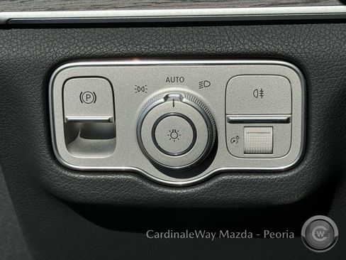 Used 2025 Mercedes-Benz GLE 350 4MATIC image 23