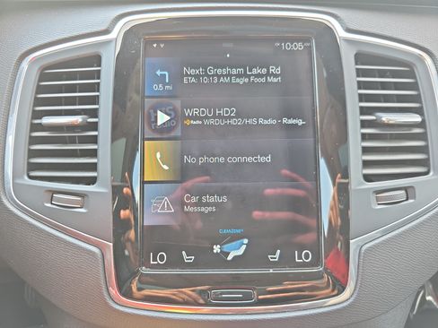 Used 2020 Volvo XC90 T6 Momentum AWD/4WD image 21