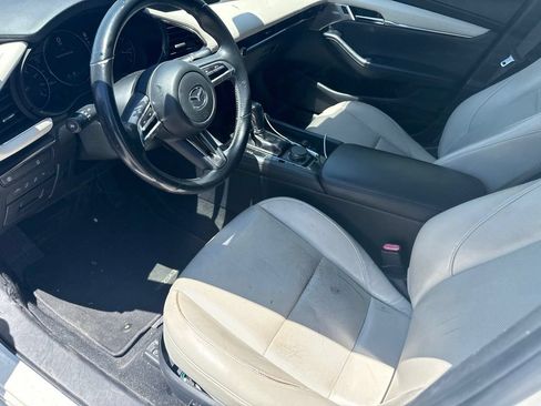 Used 2019 MAZDA MAZDA3 Sedan w/ Premium Package FWD image 10