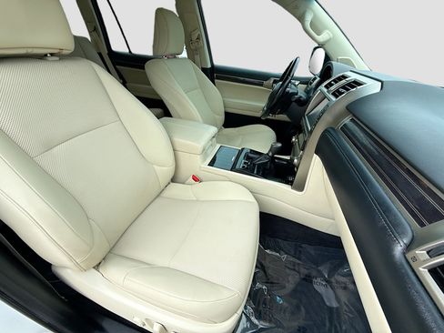 Used 2021 Lexus GX 460 Premium w/ Premium Plus Package AWD/4WD image 15