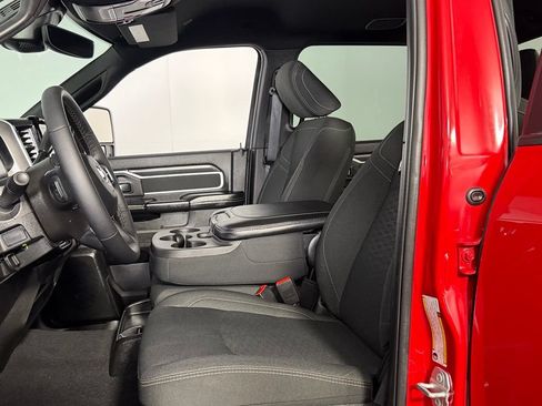 Certified 2026 RAM 2500 Big Horn AWD/4WD image 25