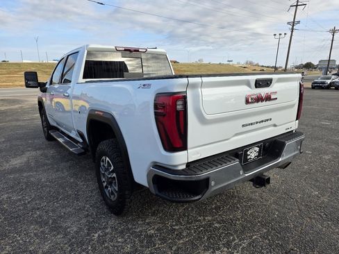 Used 2024 GMC Sierra 2500 SLT w/ SLT Premium Package image 5