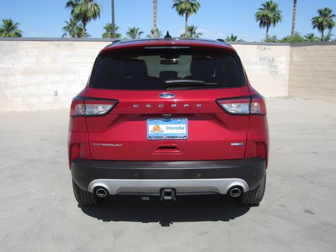 Used 2020 Ford Escape Titanium AWD/4WD image 7