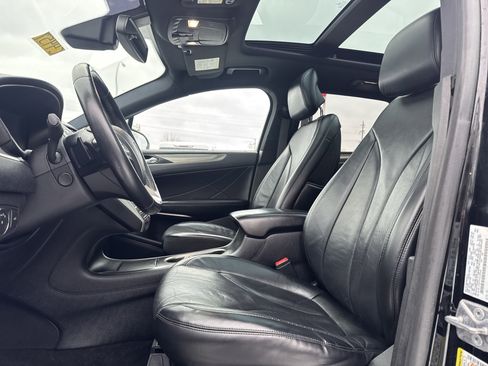 Used 2017 Lincoln MKC Reserve w/ Lincoln MKC Climate Package image 17