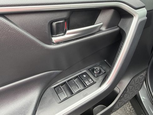 Used 2025 Toyota RAV4 XLE w/ Convenience Package AWD/4WD image 14