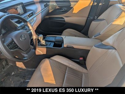 Used 2019 Lexus ES 350 Luxury w/ Accessory Package 2