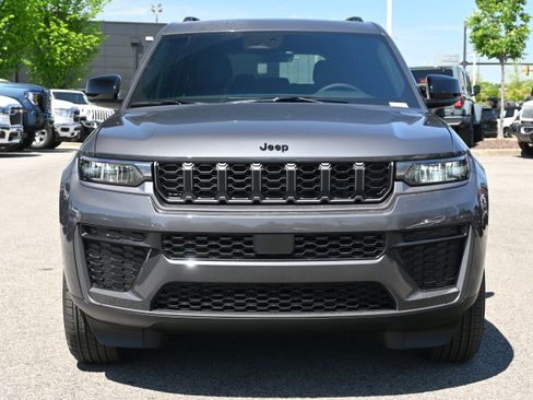 New 2026 Jeep Grand Cherokee L 2WD image 3