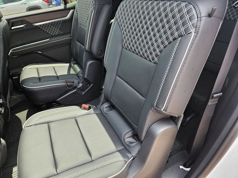New 2026 GMC Acadia Denali FWD image 28