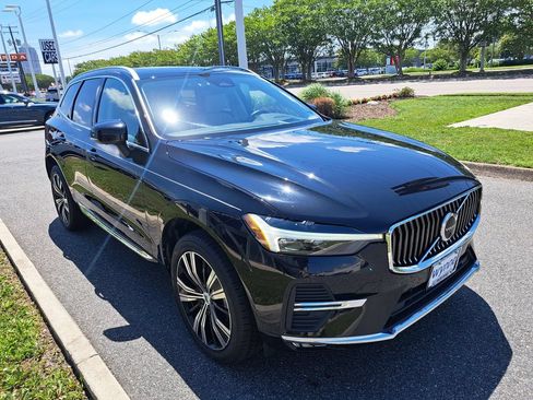 Used 2023 Volvo XC60 B5 Ultimate w/ Climate Package AWD/4WD image 4