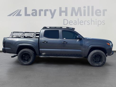 Used 2020 Toyota Tacoma SR AWD/4WD image 6
