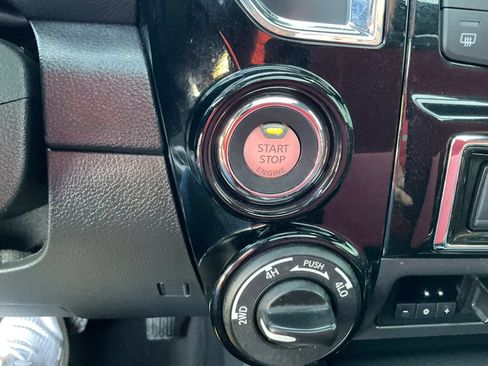 Used 2020 Nissan Titan Platinum Reserve w/ Moonroof Package AWD/4WD image 40