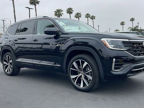 New 2025 Volkswagen Atlas SEL Premium R-Line image 1