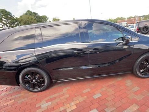 Certified 2024 Honda Odyssey Sport image 2