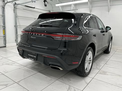 Certified 2024 Porsche Macan image 12