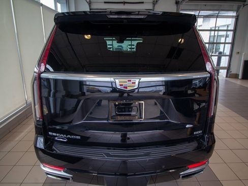 Used 2023 Cadillac Escalade Premium Luxury image 6