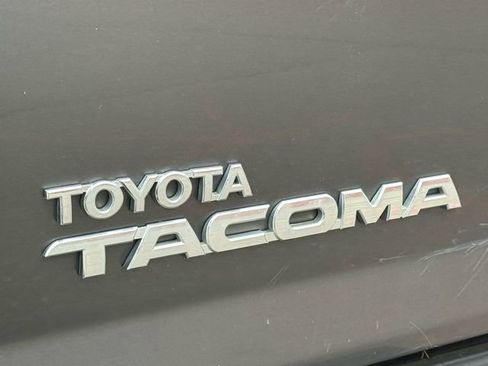 Used 2011 Toyota Tacoma 4x4 Access Cab V6 image 13