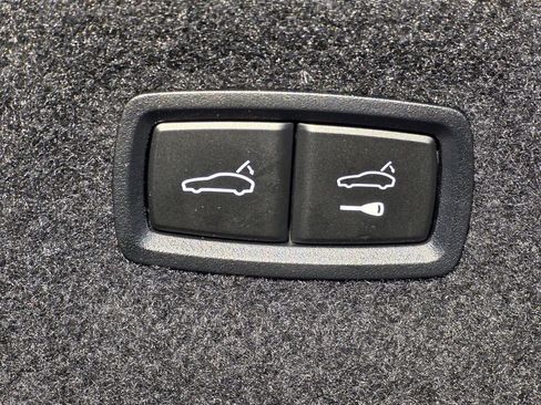 Used 2024 Audi e-tron GT Premium Plus image 15