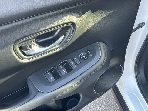 Certified 2023 Honda HR-V LX image 14