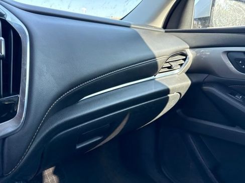 Used 2020 Chevrolet Traverse LT w/ LPO, Floor Liner Package AWD/4WD image 20