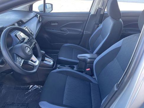 Used 2023 Nissan Versa SV image 11