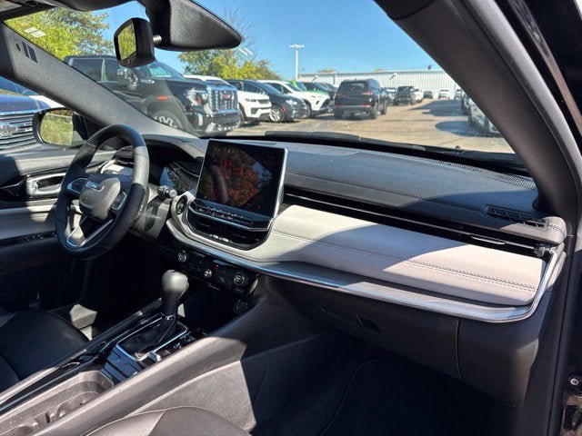 Used 2024 Jeep Compass Limited AWD/4WD image 27
