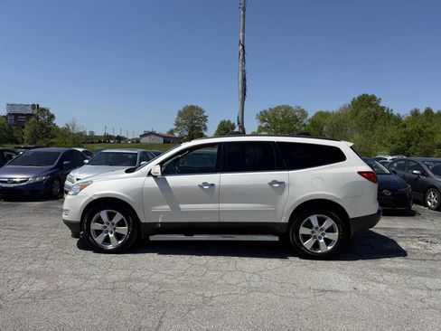 Used 2011 Chevrolet Traverse LT w/ All-Star Package FWD image 3