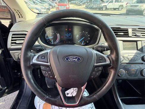 Used 2018 Ford Fusion S w/ Equipment Group 101A FWD image 10