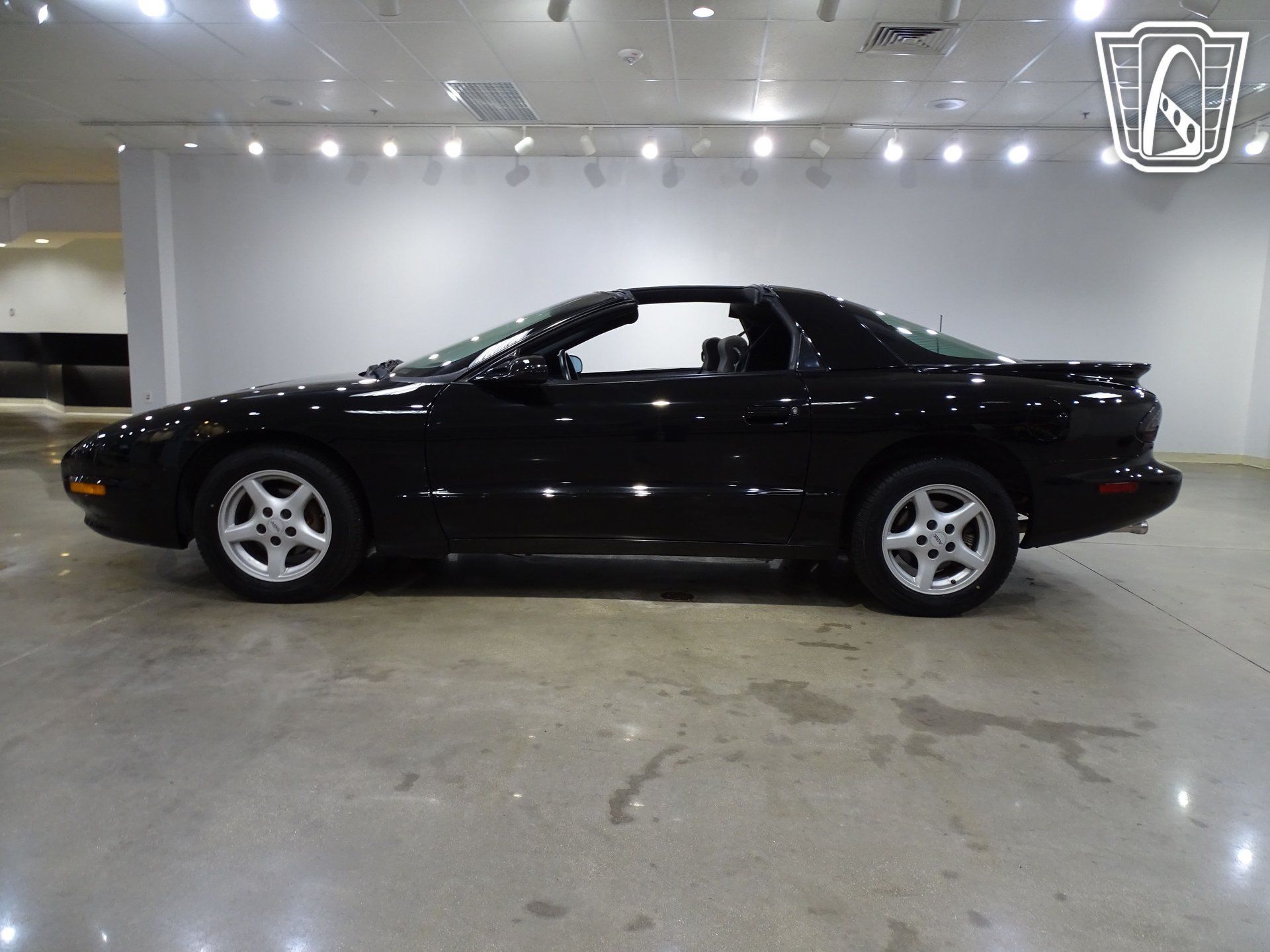 Used 1995 Pontiac Firebird Coupe RWD image 32