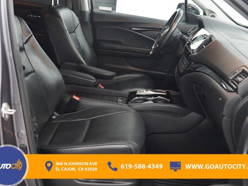 Used 2019 Honda Pilot Touring image 8