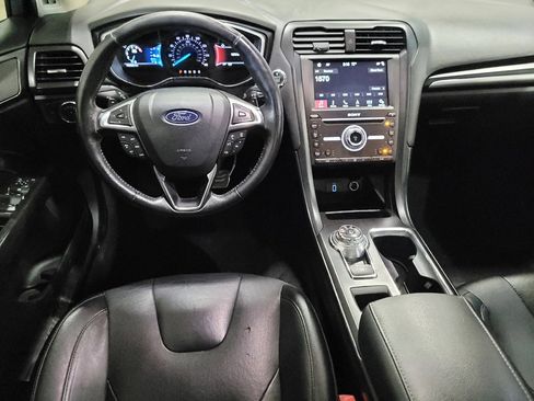 Used 2018 Ford Fusion Titanium AWD/4WD image 22