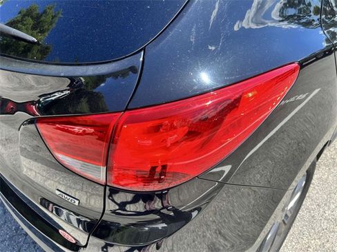 Used 2015 Hyundai Tucson SE image 10