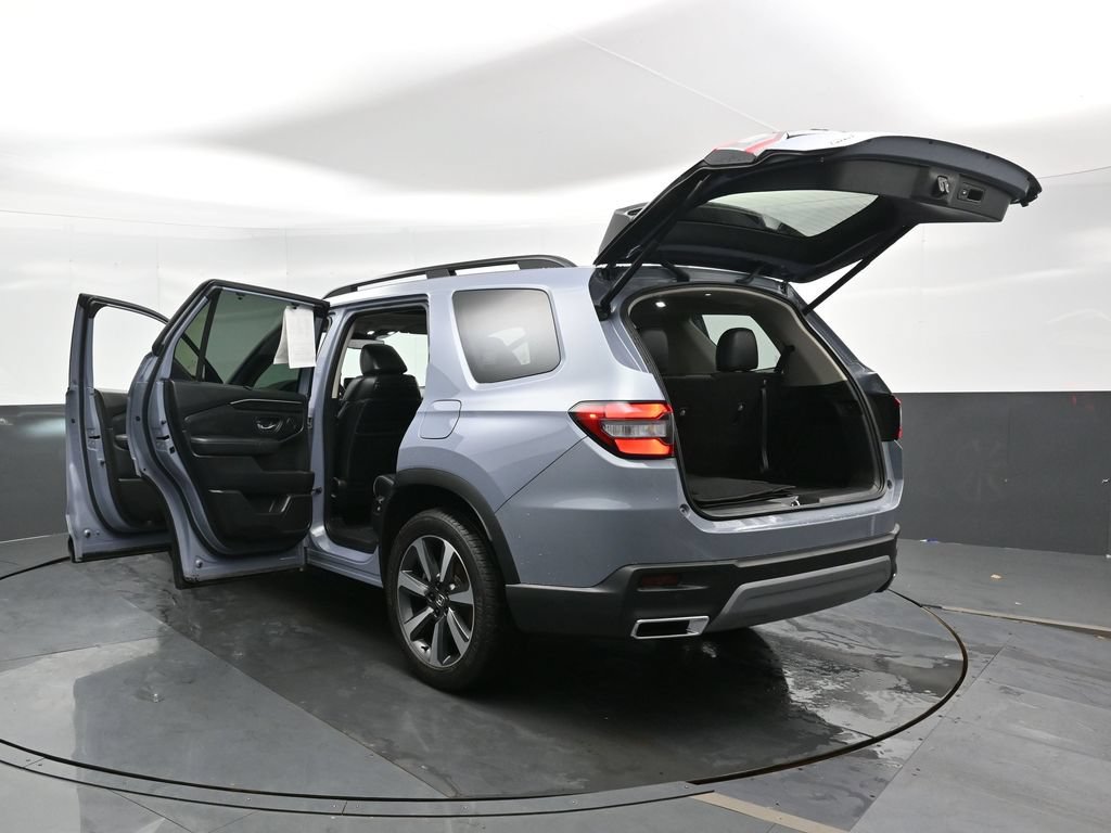 Used 2023 Honda Pilot Elite image 49