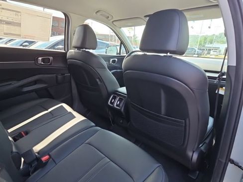 New 2026 Kia Sorento S AWD/4WD image 17