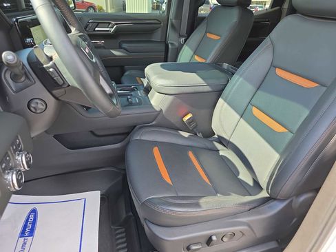 Used 2024 GMC Sierra 1500 AT4 w/ Technology Package image 24