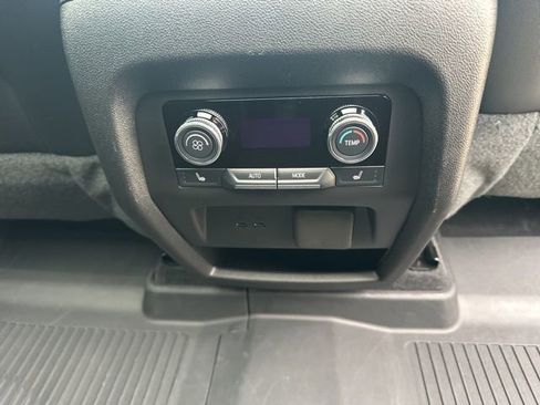 Used 2025 Buick Enclave Avenir AWD/4WD image 47