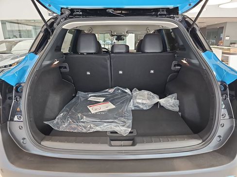 New 2026 Nissan Kicks SR FWD image 16