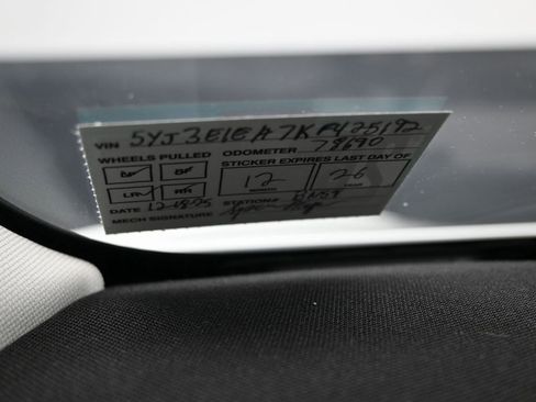 Used 2019 Tesla Model 3 Standard Range Plus image 9