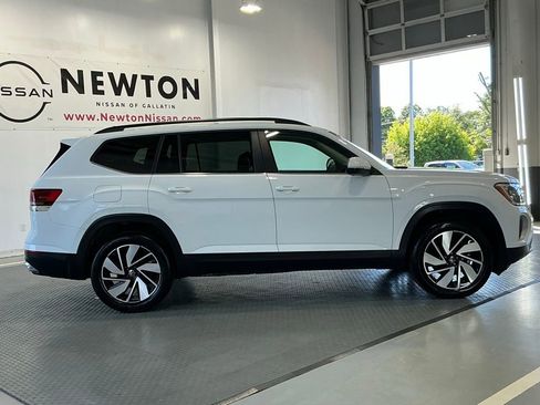 Used 2025 Volkswagen Atlas SE FWD image 31