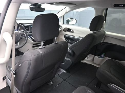 Used 2024 Chrysler Voyager LX FWD image 28
