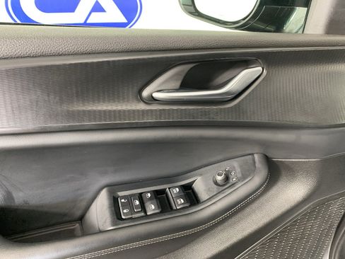 Used 2024 Jeep Grand Cherokee Altitude RWD image 15