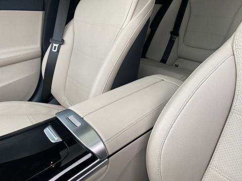 Used 2024 Mercedes-Benz C 300 C 300 image 38